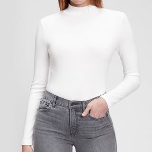 Gap Modern Cropped Mockneck Long Sleeve T-Shirt White Tall